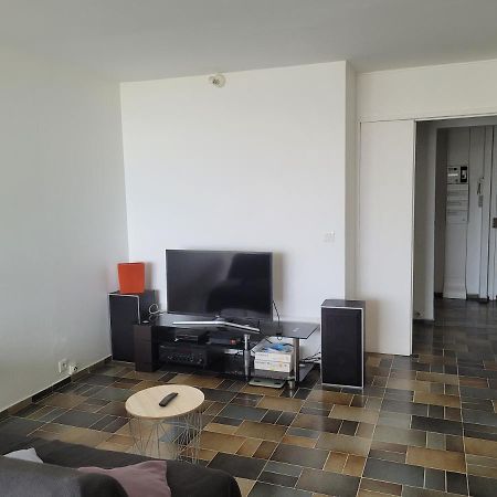 Le 9Eme Etage Du Bonheur Bed and Breakfast Πουάντ-α-Πιτρ Εξωτερικό φωτογραφία