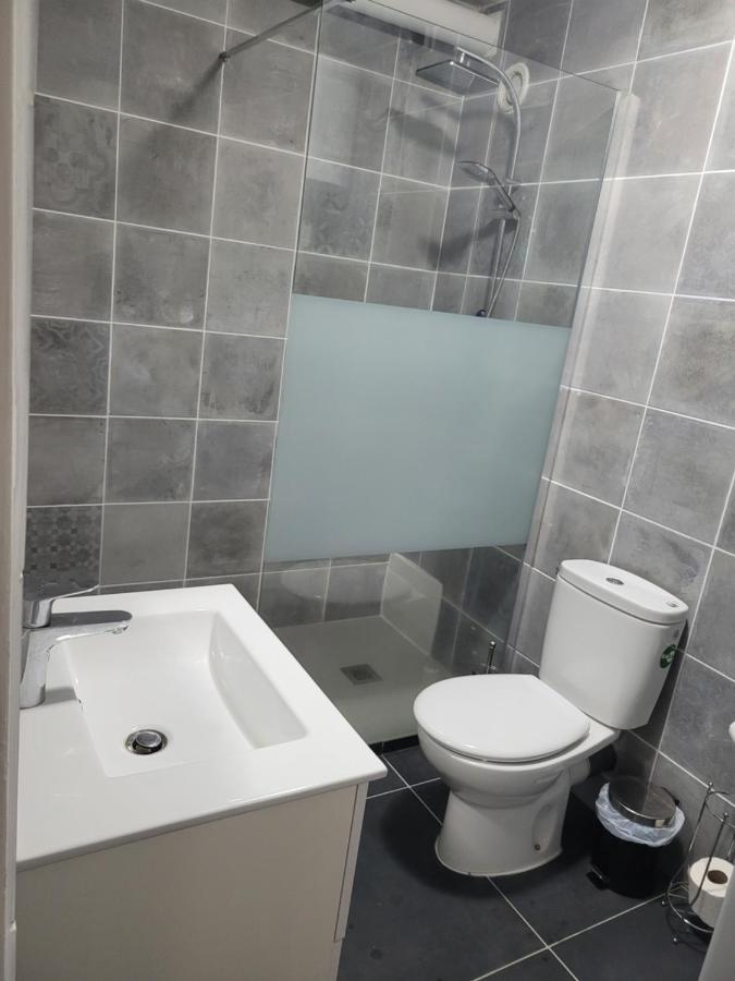 Le 9Eme Etage Du Bonheur Bed and Breakfast Πουάντ-α-Πιτρ Εξωτερικό φωτογραφία